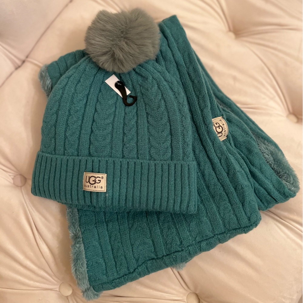 - UGG Sweather Weather Turquoise Fleece  pom pom hat infinity scarf set NWT